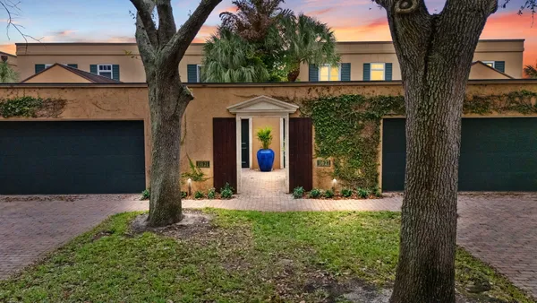 $1,100,000 | 11627 Southeast Florida Avenue, Hobe Sound, FL 33455