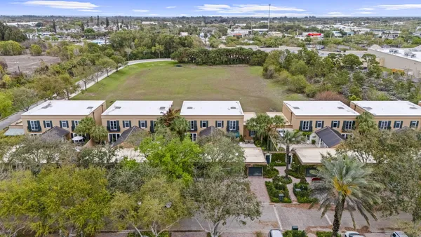 $1,100,000 | 11627 Southeast Florida Avenue, Hobe Sound, FL 33455