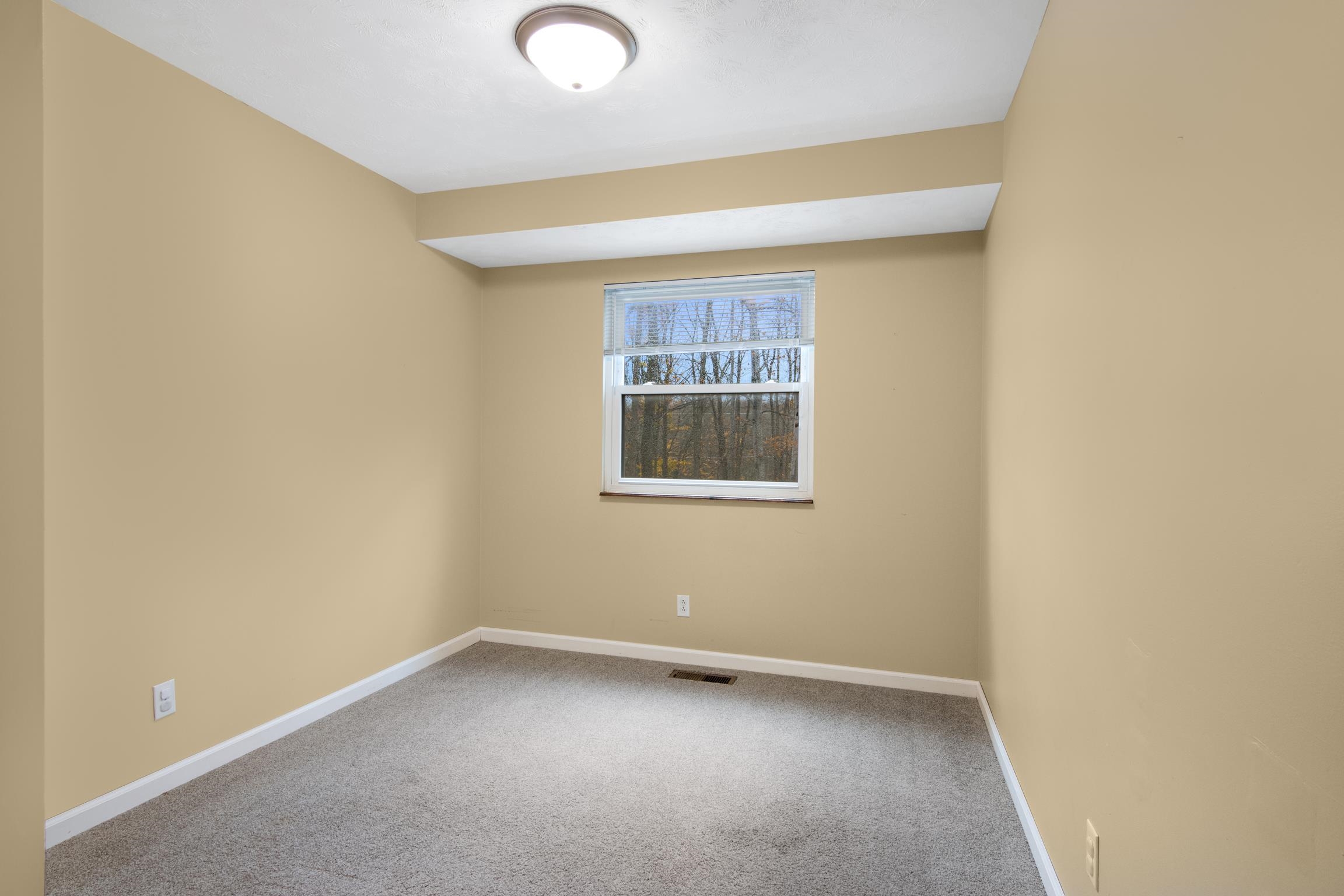 3928 Manchester Road Traverse City, MI 49686 - Photo 16 of 35
