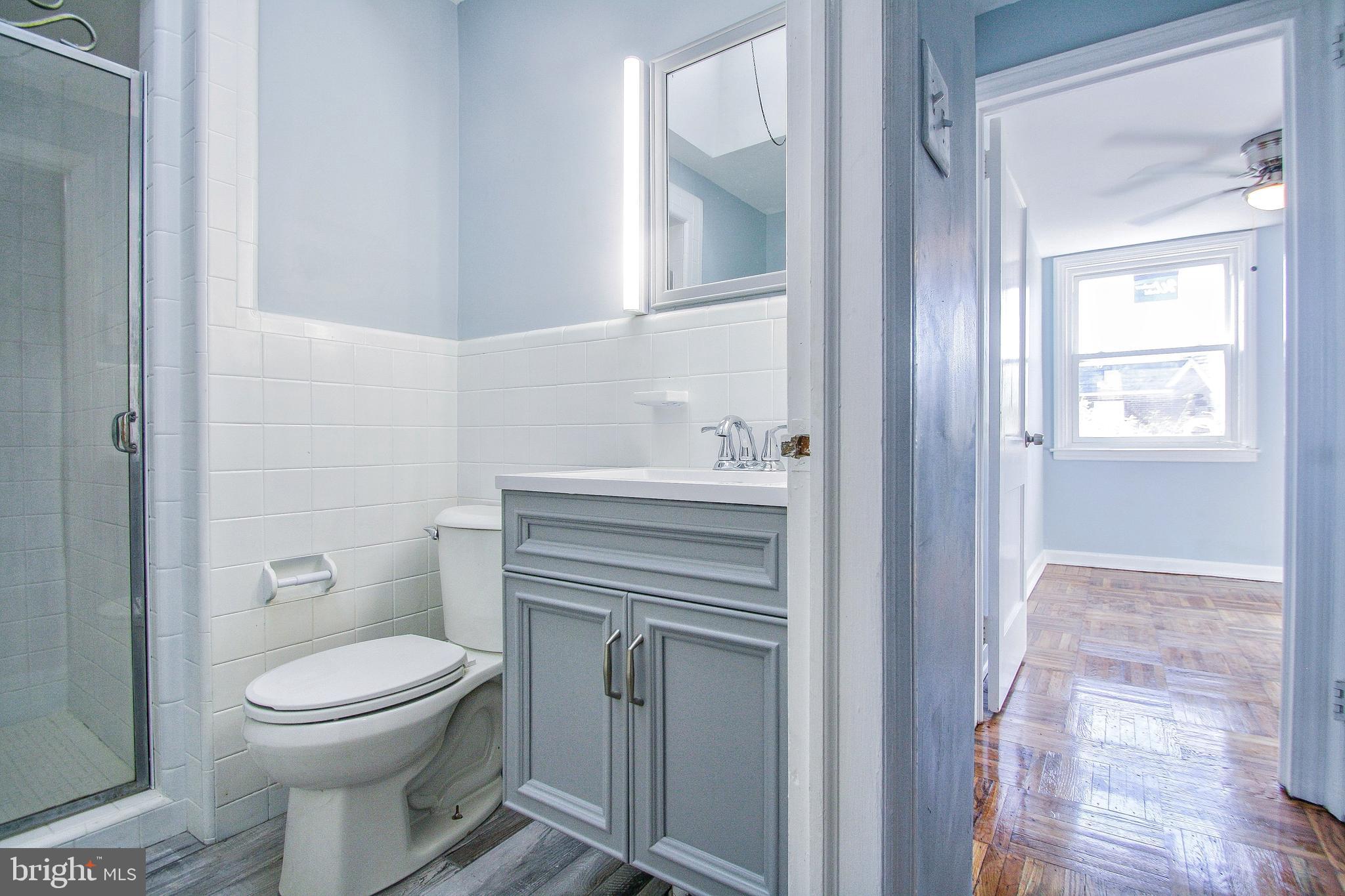 1323 Vernon Road Philadelphia, PA 19150 - Photo 16 of 31 Main bathroom