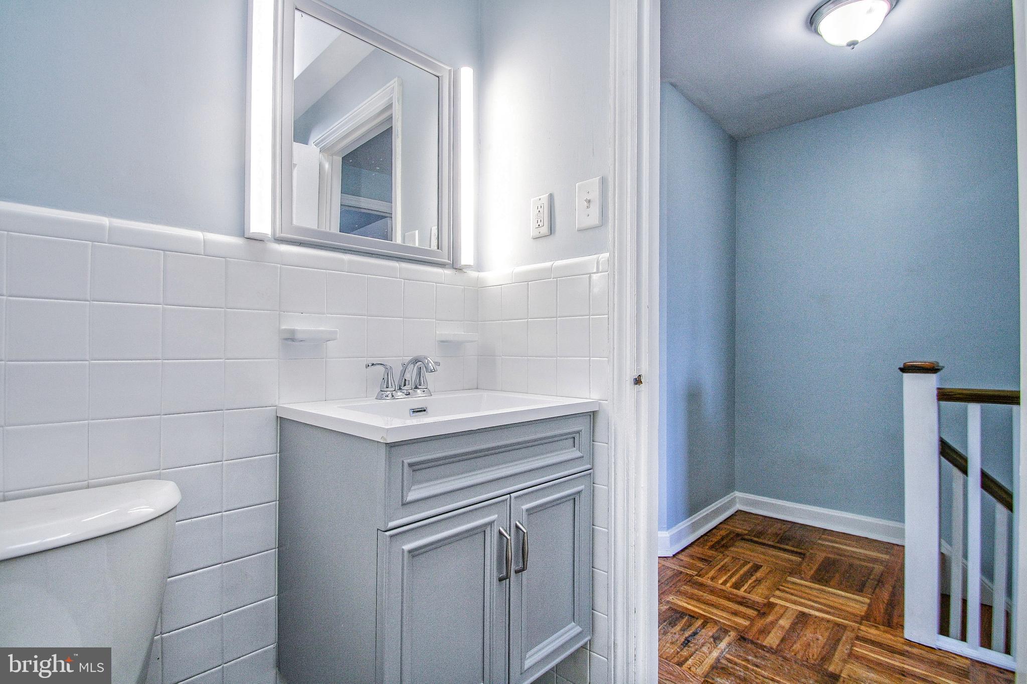 1323 Vernon Road Philadelphia, PA 19150 - Photo 20 of 31 Main bathroom
