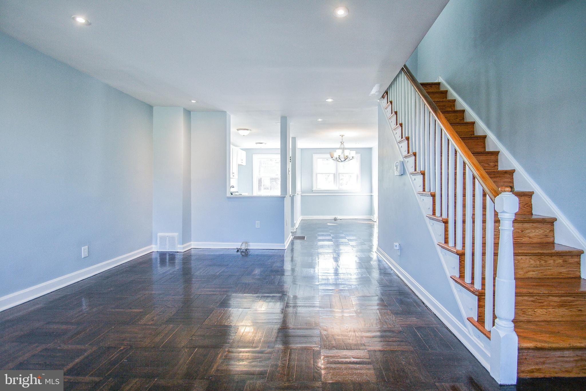 1323 Vernon Road Philadelphia, PA 19150 - Photo 3 of 31 Living room