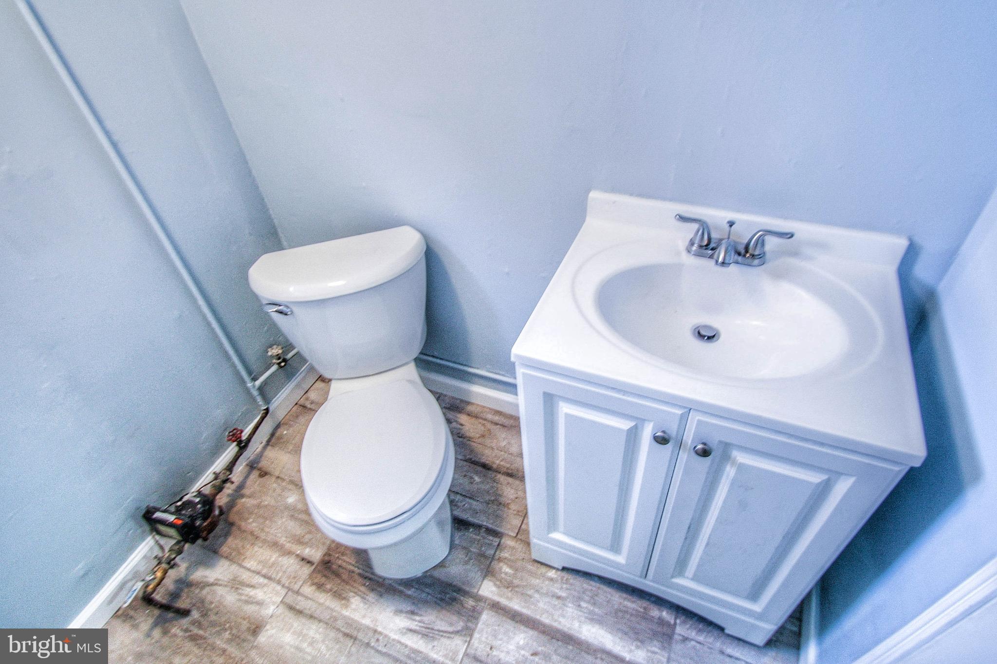1323 Vernon Road Philadelphia, PA 19150 - Photo 29 of 31 Full basement bathroom
