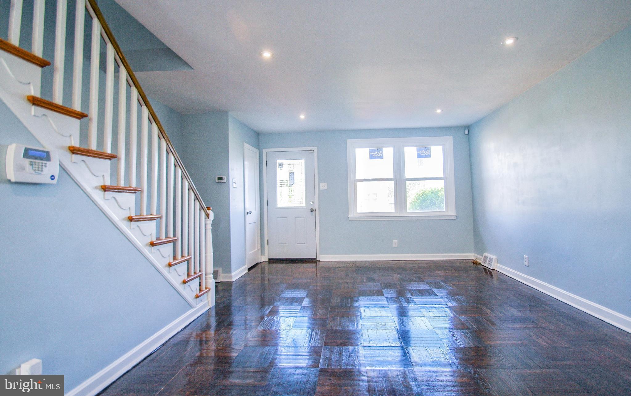 1323 Vernon Road Philadelphia, PA 19150 - Photo 7 of 31 Living room