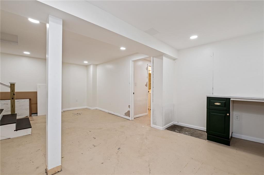 1516 Riverside Drive Verona, PA 15147 - Photo 26 of 38 a view of empty room