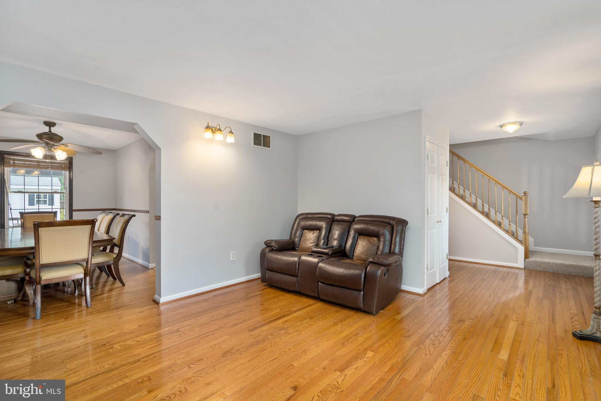 3 Ryan Frost Way Baltimore, MD 21221 - Photo 4 of 41 Living room
