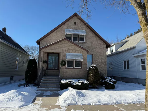 $165,000 | 1439 10th Street, Marinette, WI 54143