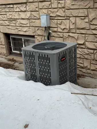 $165,000 | 1439 10th Street, Marinette, WI 54143