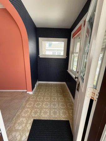$165,000 | 1439 10th Street, Marinette, WI 54143