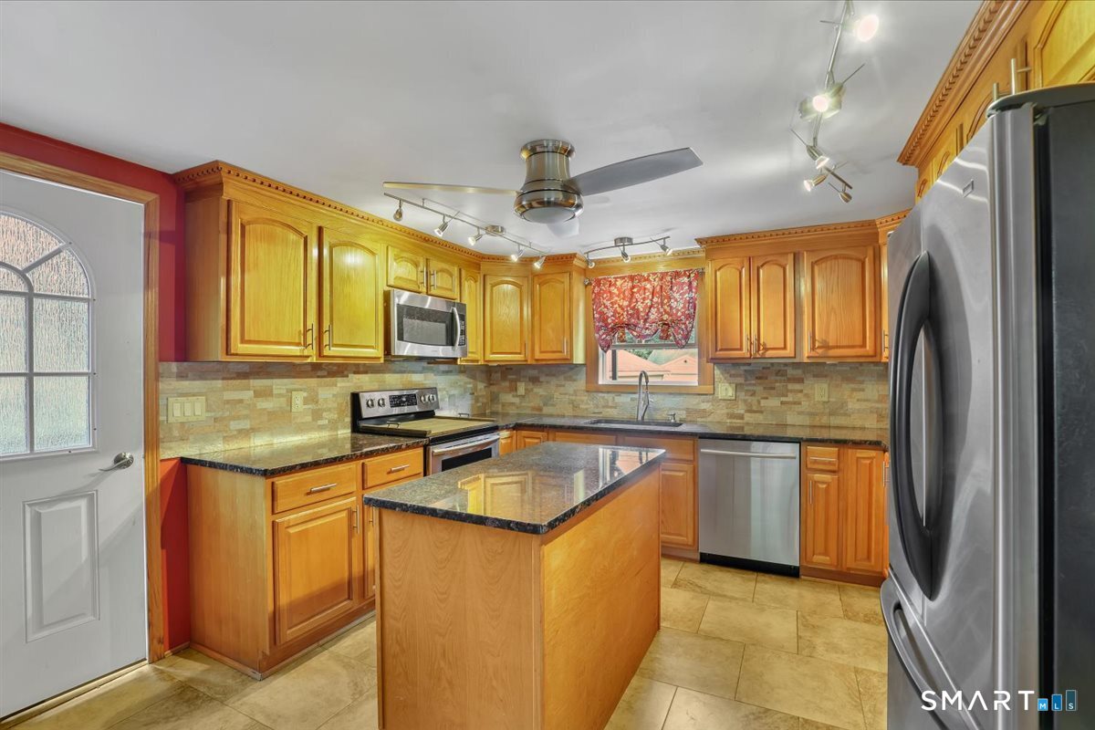 5 Chimney Hill Road Wallingford, CT 06492 - Photo 10 of 34 Gallery Image 10