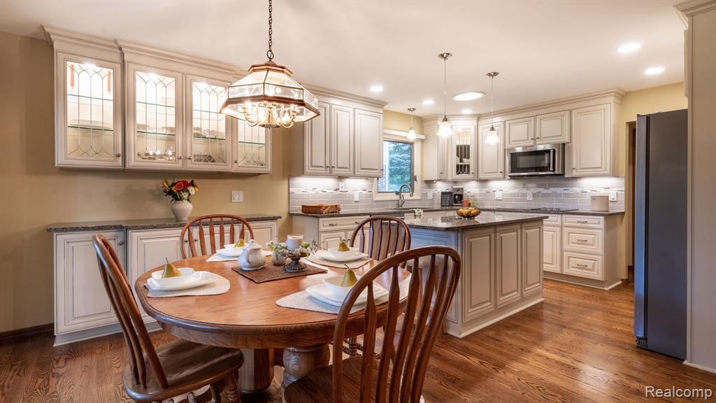 1415 Royal Crescent Street Rochester Hills, MI 48306 - Photo 9 of 28