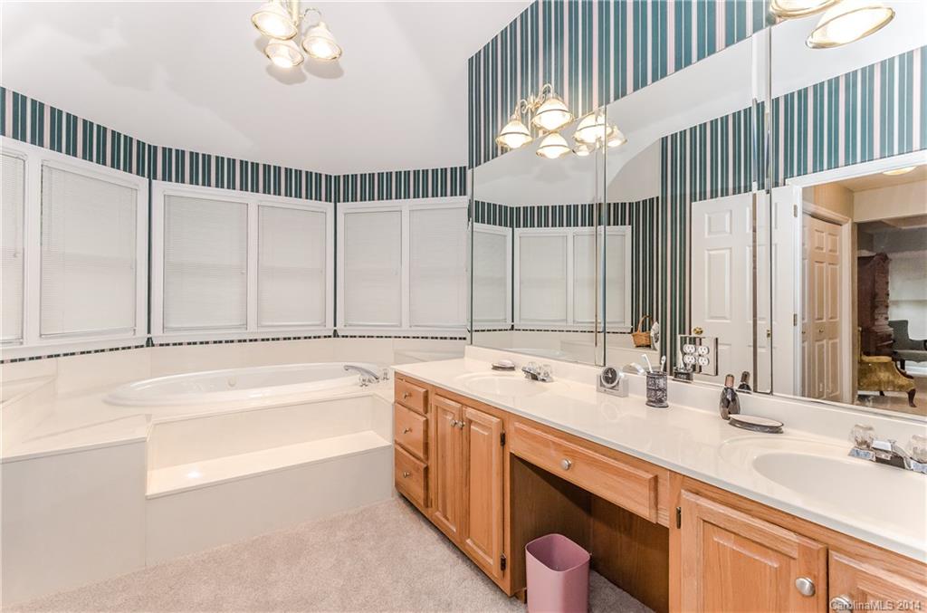7049 Mariners Court Tega Cay, SC 29708 - Photo 15 of 24