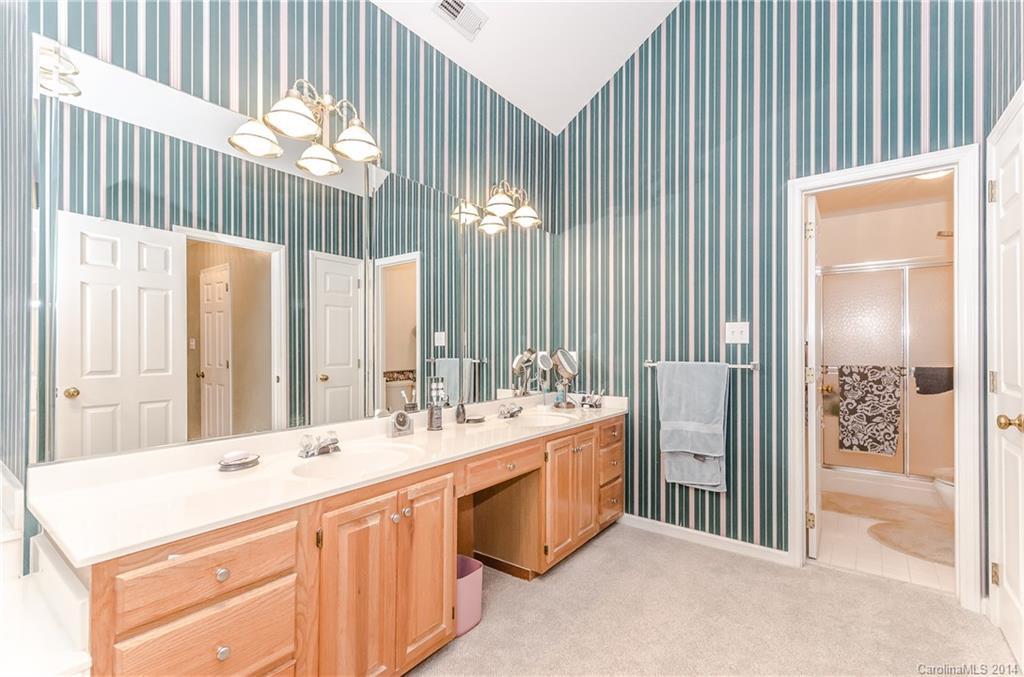 7049 Mariners Court Tega Cay, SC 29708 - Photo 16 of 24