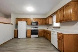 $1,980 | 927 Northwest 62nd Terrace, Kansas City, MO 64118