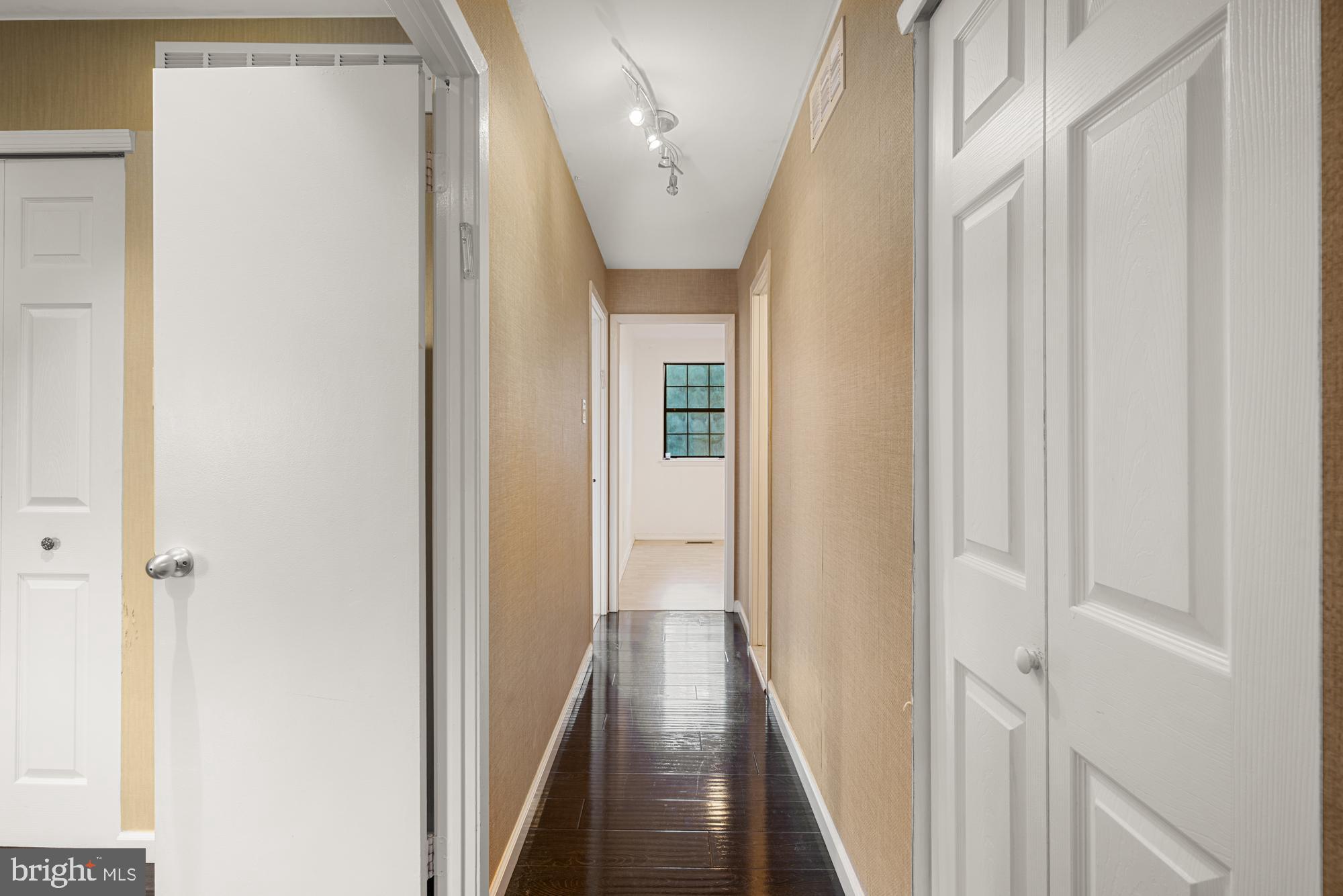 100 County Line Road Philadelphia, PA 19116 - Photo 16 of 35 Gallery Image 16
