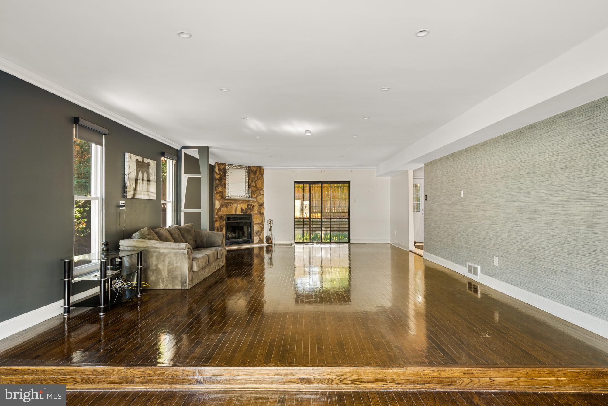 100 County Line Road Philadelphia, PA 19116 - Photo 5 of 35 Gallery Image 5