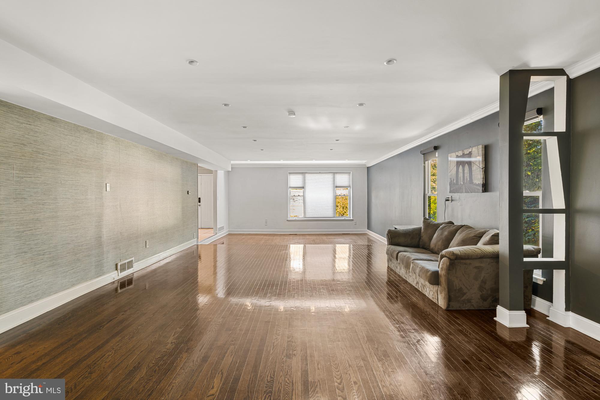 100 County Line Road Philadelphia, PA 19116 - Photo 7 of 35 Gallery Image 7