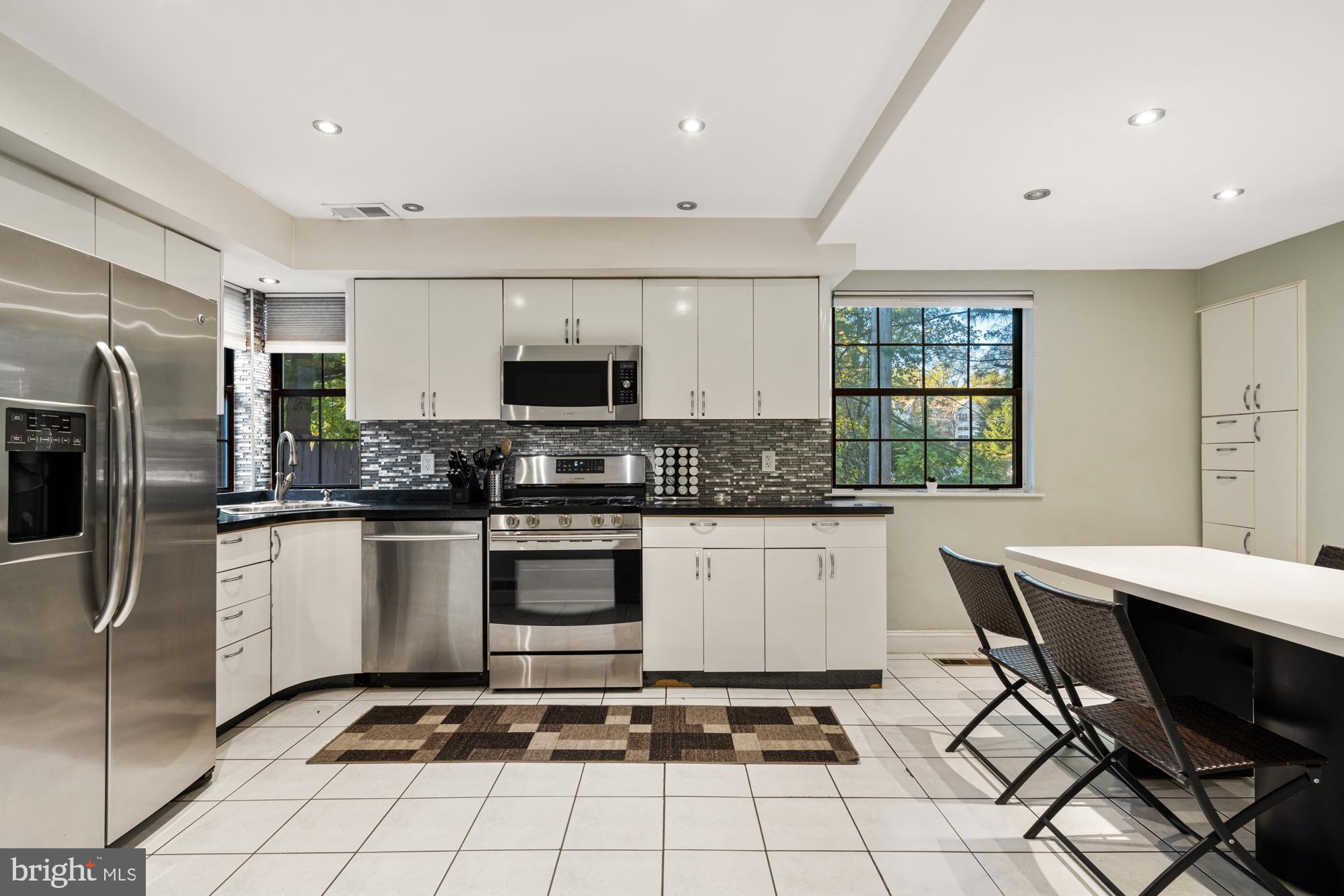 100 County Line Road Philadelphia, PA 19116 - Photo 9 of 35 Gallery Image 9