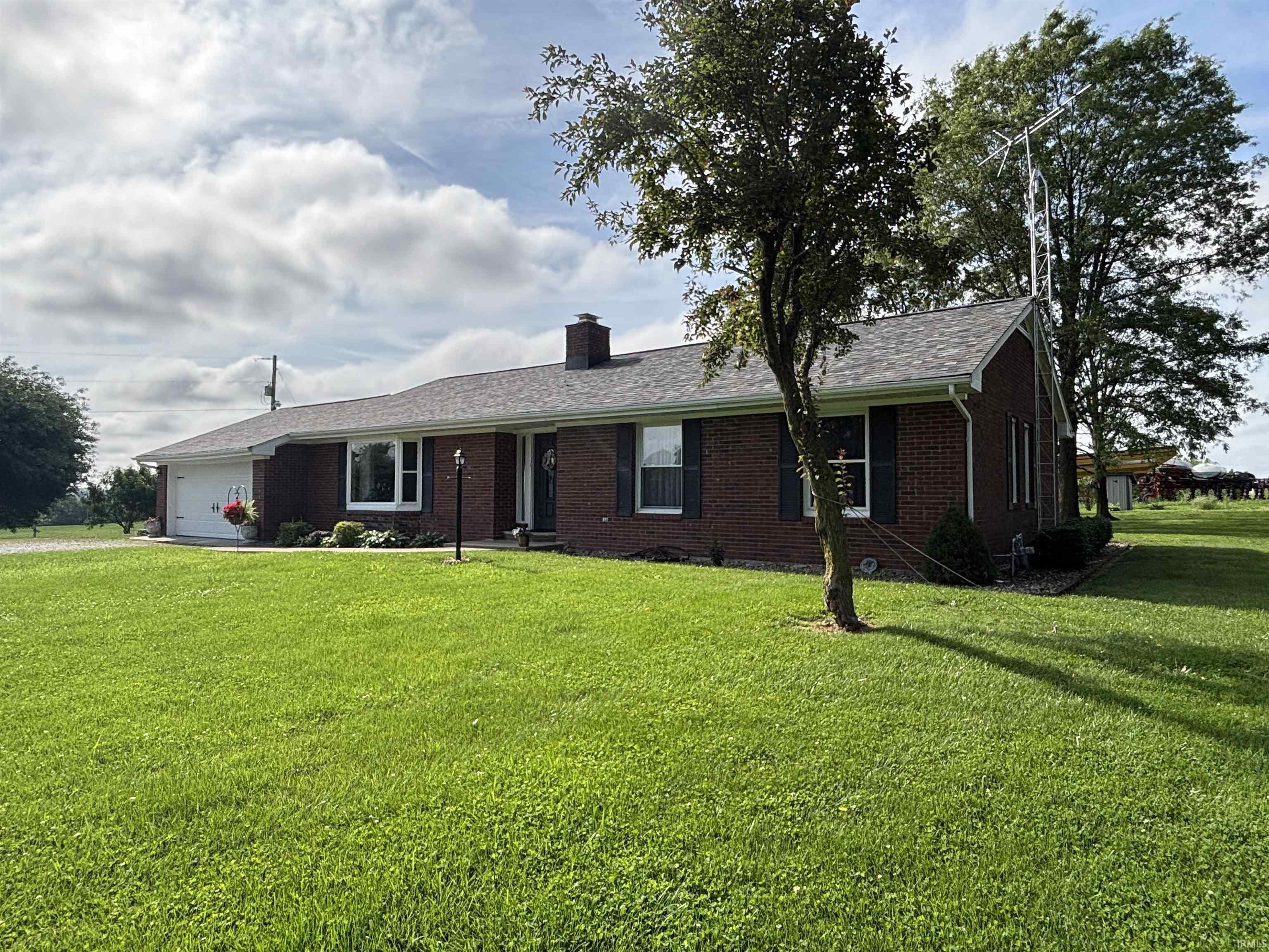 747 East Lewellen Road Salem, IN 47167 - Photo 5 of 36