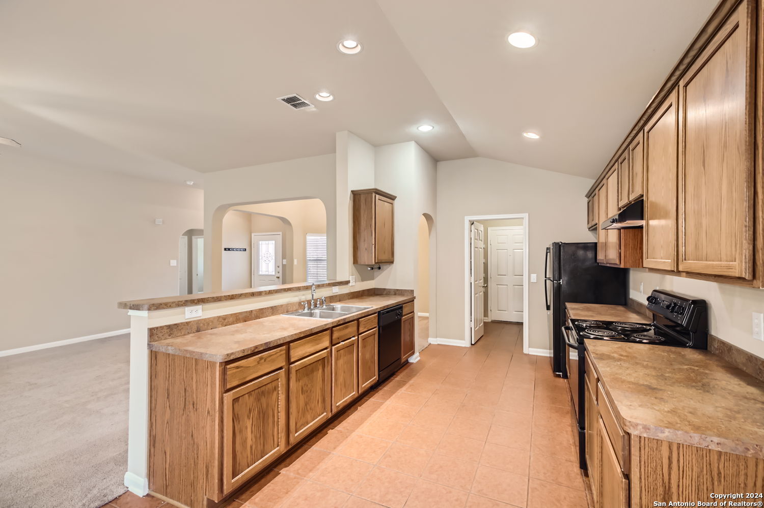 13127 Essen Forest Helotes, TX 78023 - Photo 6 of 14