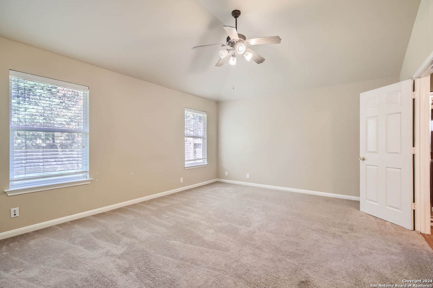 13127 Essen Forest Helotes, TX 78023 - Photo 8 of 14