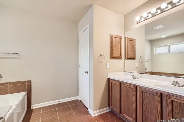 $1,850 | 13127 Essen Forest, Helotes, TX 78023