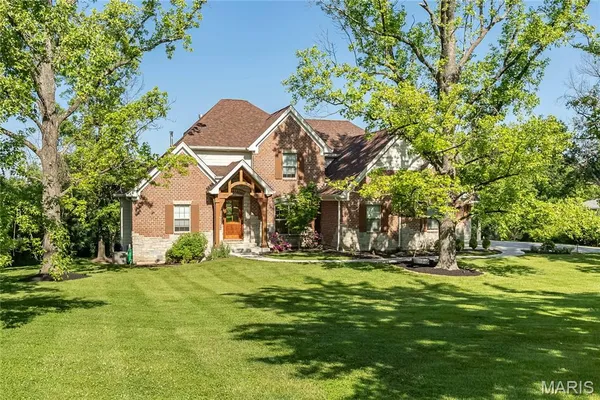 $1,795,000 | 111 North Mosley Road, St. Louis, MO 63141