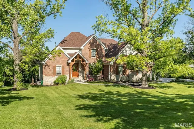 $1,825,000 | 111 North Mosley Road, St. Louis, MO 63141