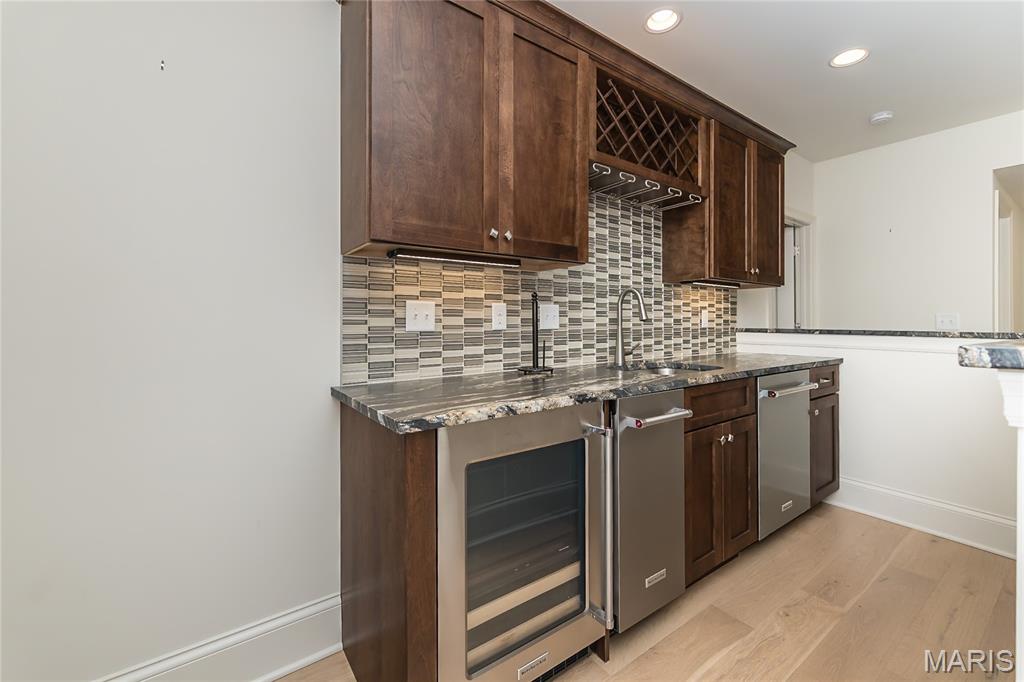 111 North Mosley Road St. Louis, MO 63141 - Photo 27 of 34