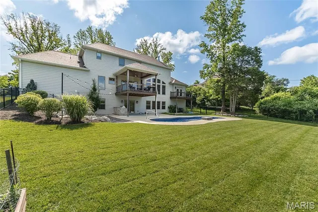$1,825,000 | 111 North Mosley Road, St. Louis, MO 63141