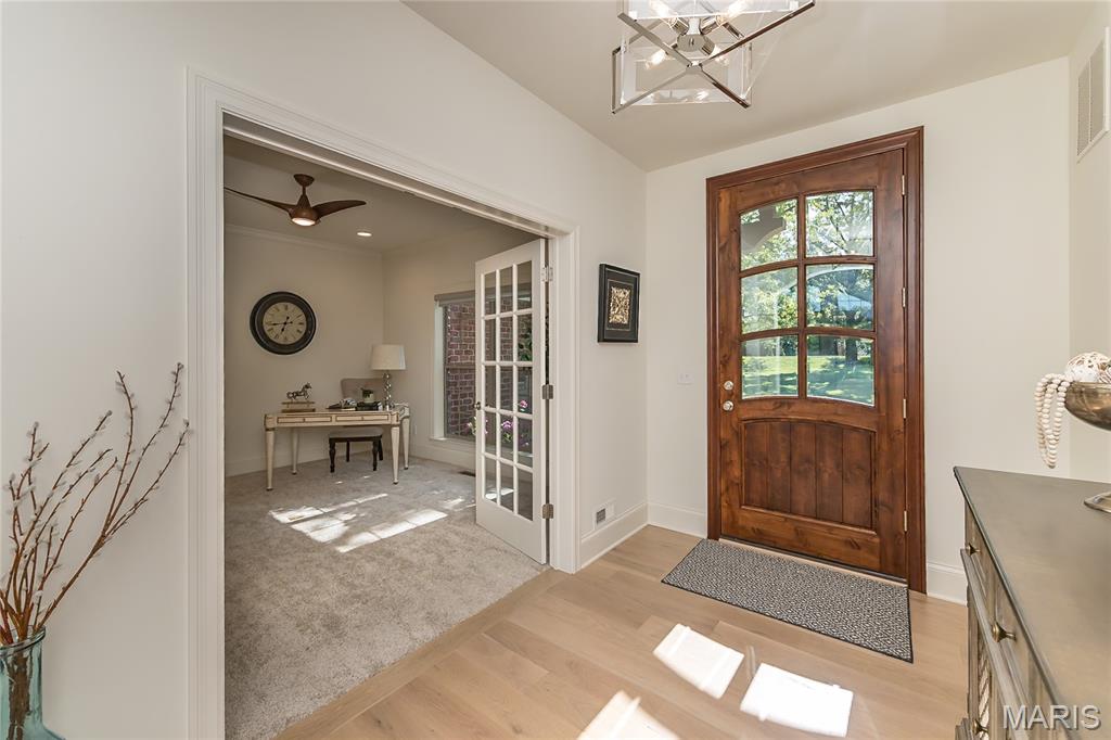 111 North Mosley Road St. Louis, MO 63141 - Photo 4 of 34