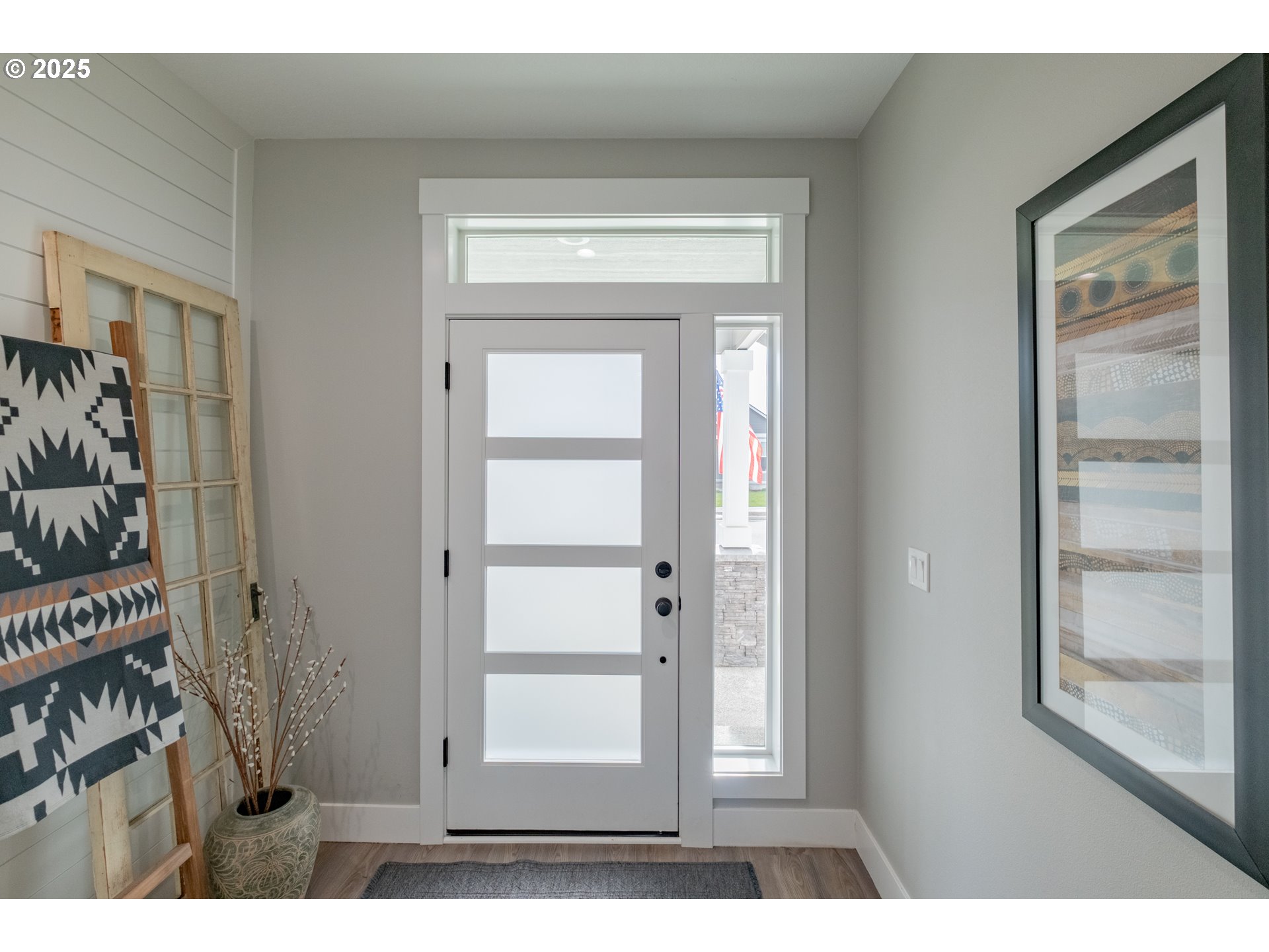 1006 Sassafras Street Independence, OR 97351 - Photo 7 of 47 a view of a livingroom and a window