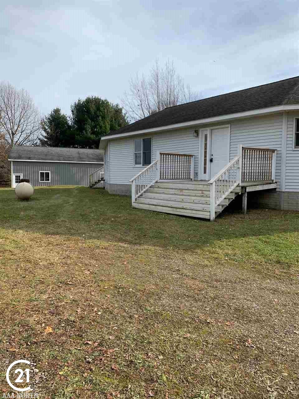 4563 General Squier Road Dryden, MI 48428 - Photo 2 of 53 50000941-1.JPG