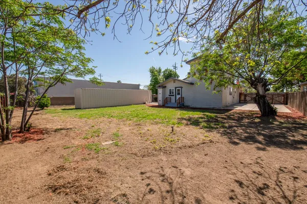 $412,000 | 109 West Lewis Street, Madera, CA 93637