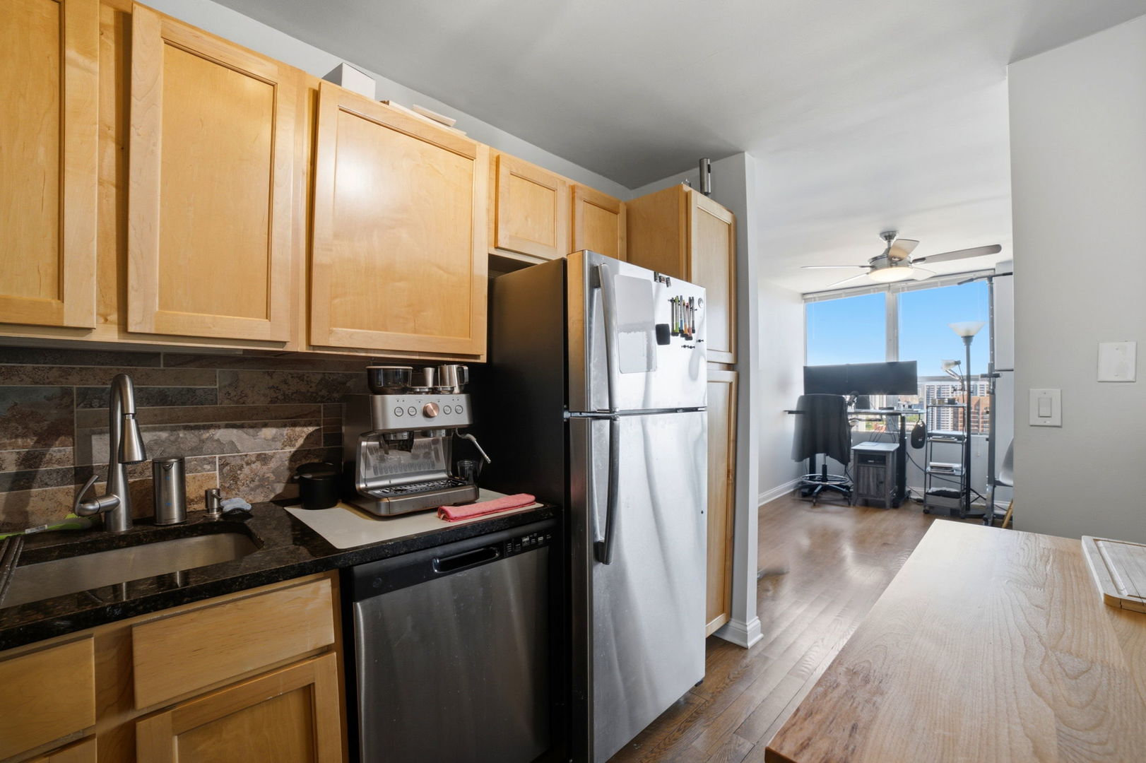 655 West Irving Park Road, Unit 2704 Chicago, IL 60613 - Photo 13 of 27