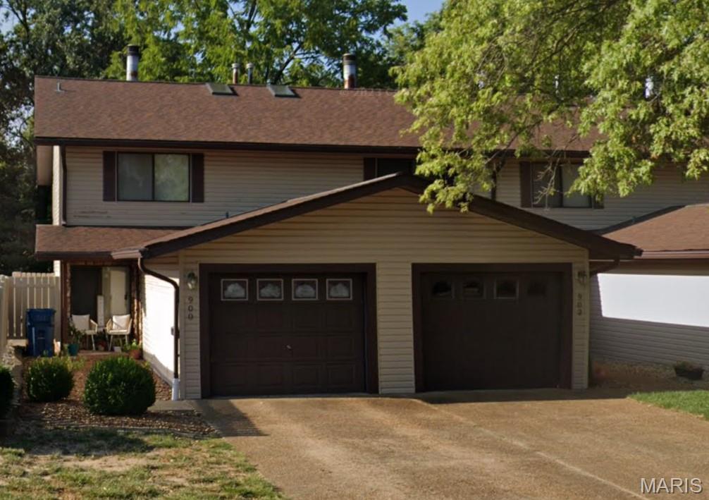 900 Westwood Drive Maryville, IL 62062 - Photo 1 of 11