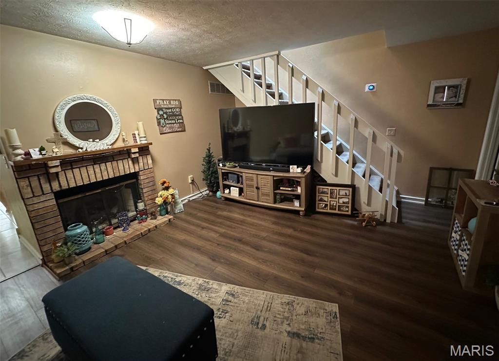 900 Westwood Drive Maryville, IL 62062 - Photo 3 of 11