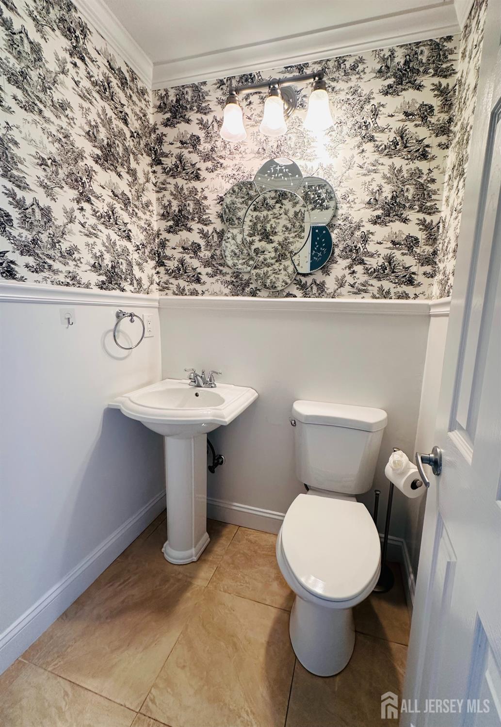 222 Long Meadow Road Bedminster, NJ 07921 - Photo 6 of 26