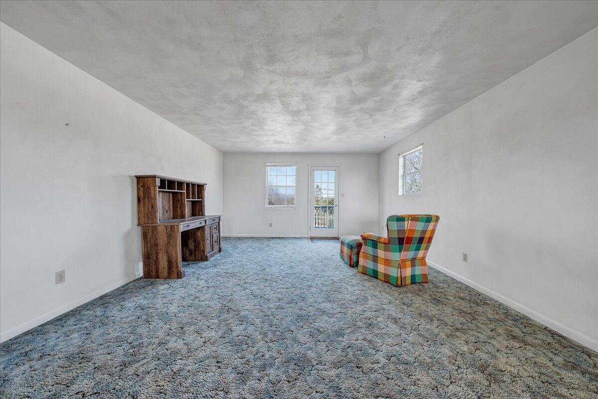 2555 Morgans Mill Road Goodview, VA 24095 - Photo 31 of 114 Family Room
