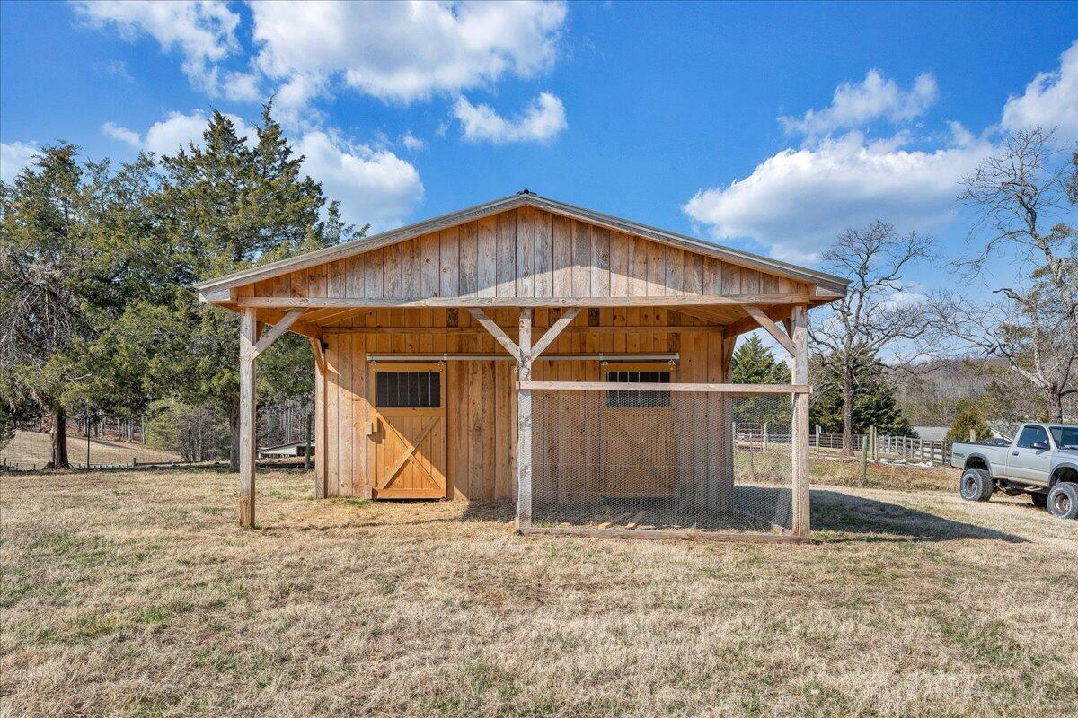 2555 Morgans Mill Road Goodview, VA 24095 - Photo 58 of 114 Barn