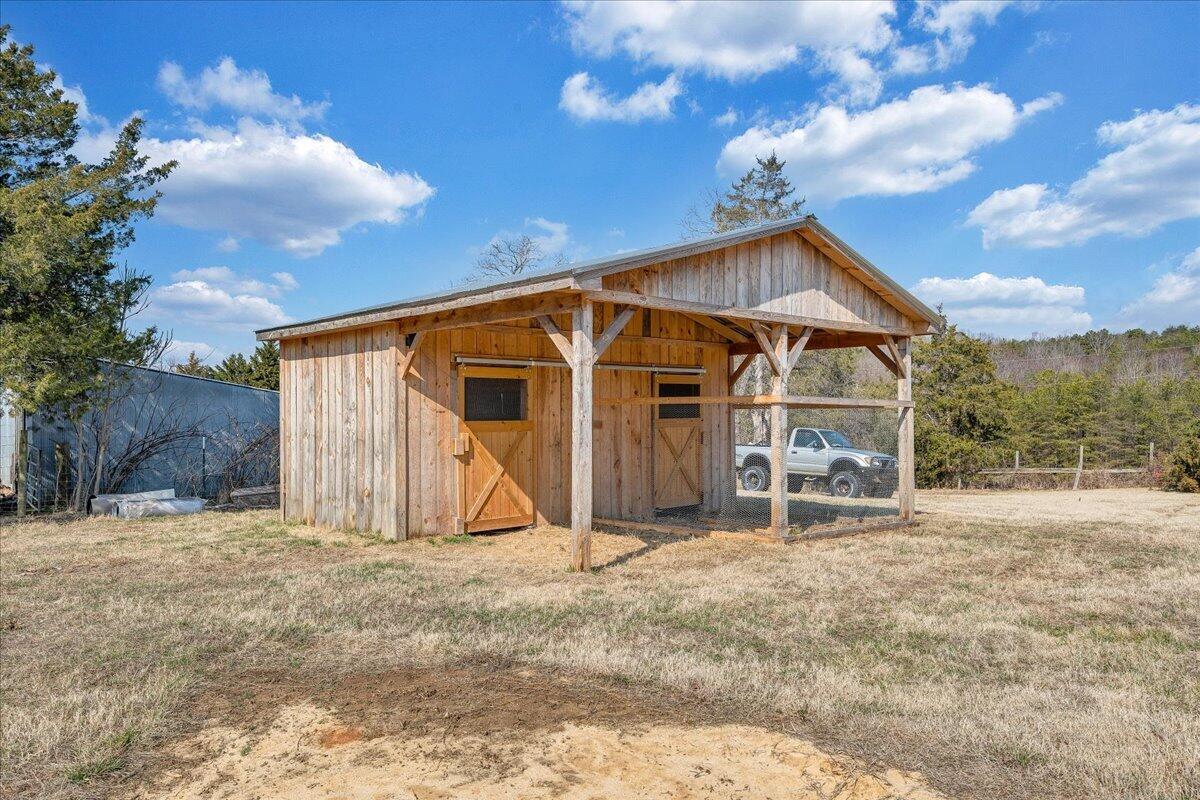 2555 Morgans Mill Road Goodview, VA 24095 - Photo 59 of 114 Barn