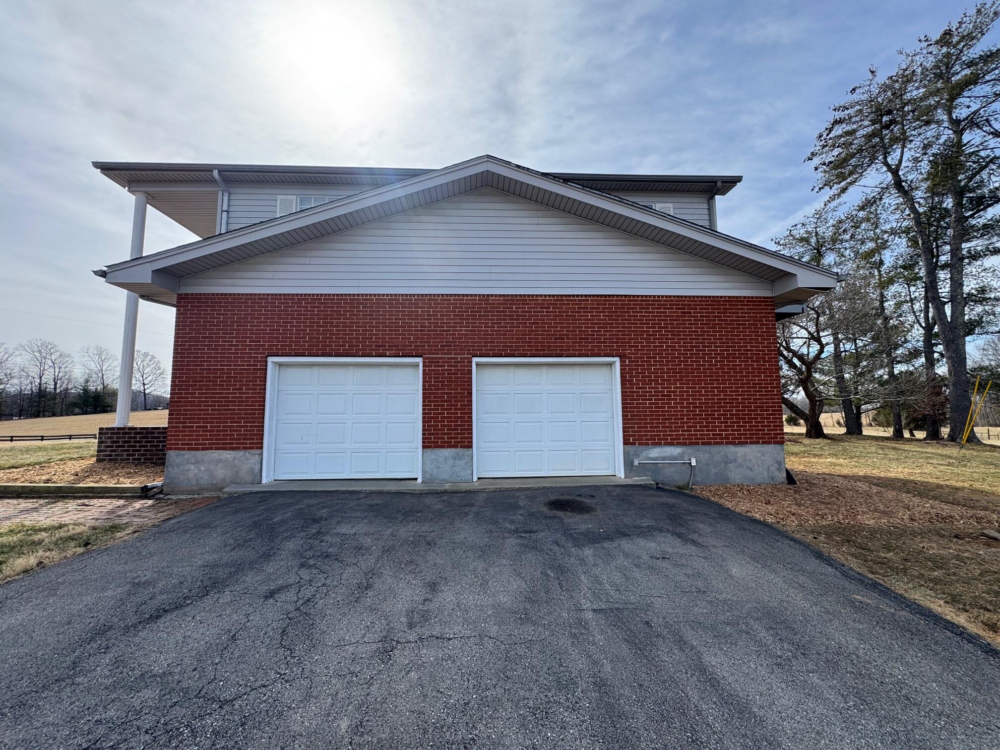 2555 Morgans Mill Road Goodview, VA 24095 - Photo 99 of 114 Doble Car Garage