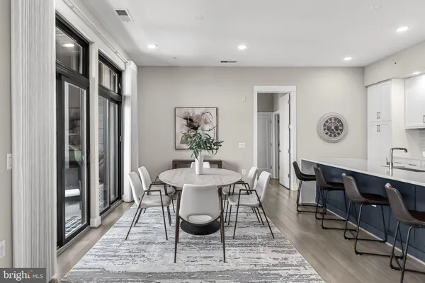 $932,900 | 2 Stationmaster Street Southeast, Unit 404, Leesburg, VA 20175
