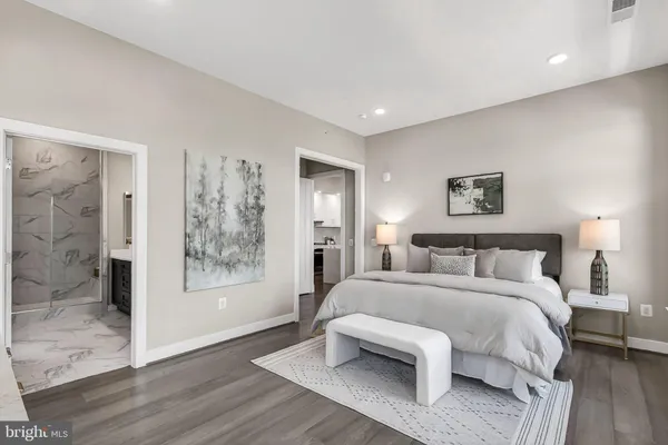 $932,900 | 2 Stationmaster Street Southeast, Unit 404, Leesburg, VA 20175