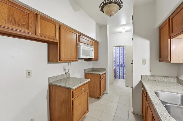 $115,000 | 17597 Red Oak Drive, Unit 7597, Houston, TX 77090