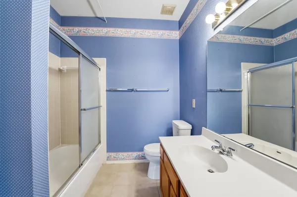 $115,000 | 17597 Red Oak Drive, Unit 7597, Houston, TX 77090