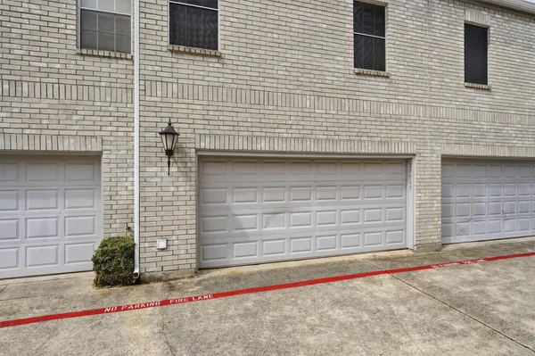 $115,000 | 17597 Red Oak Drive, Unit 7597, Houston, TX 77090