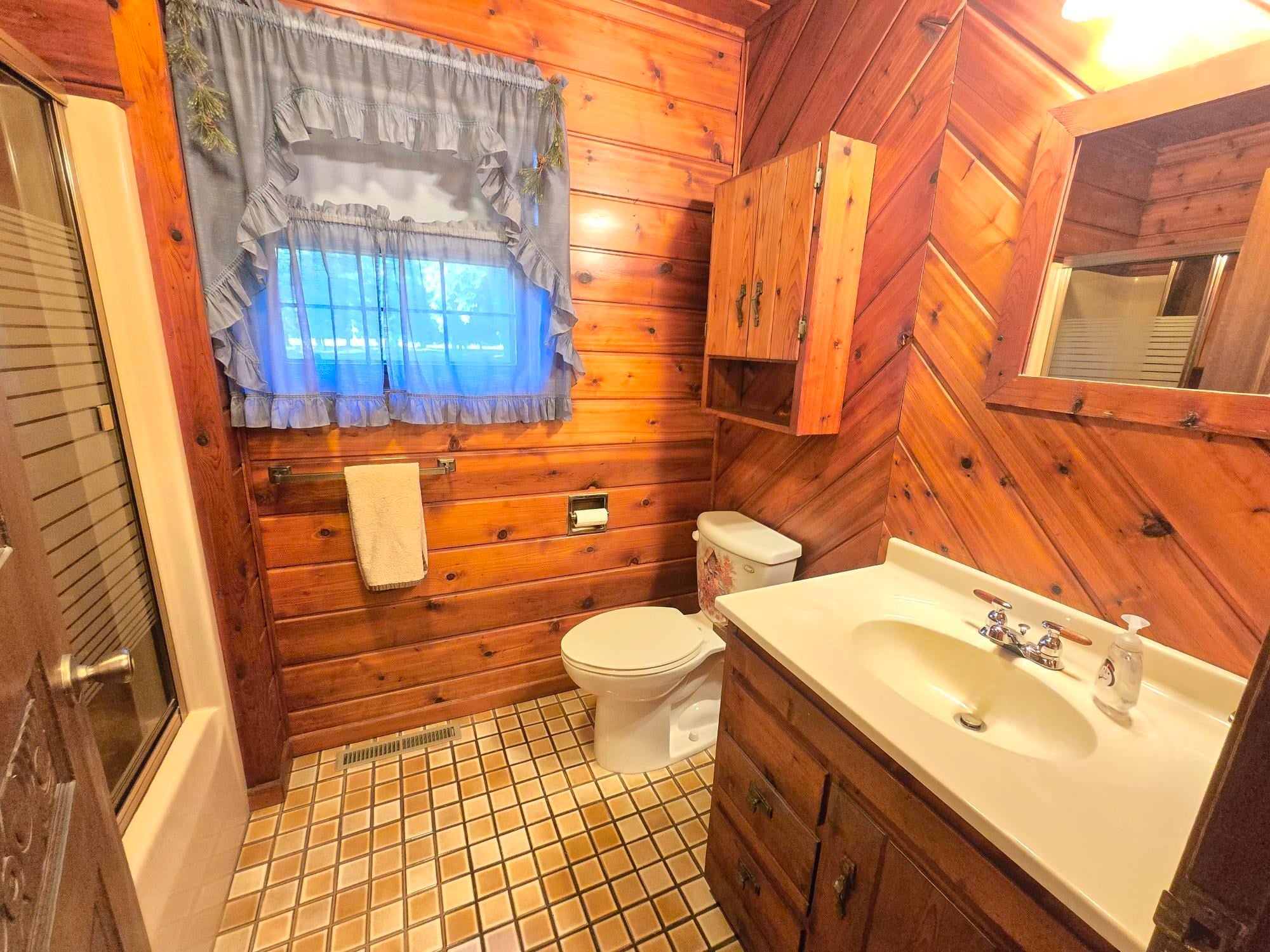 8531 Lake Road Wisconsin Rapids, WI 54494 - Photo 13 of 39 Gallery Image 13