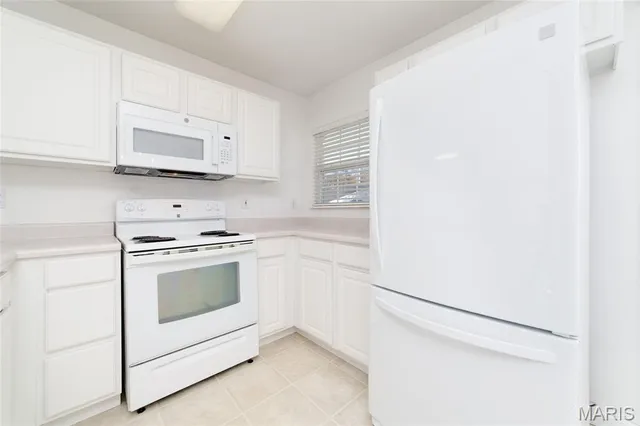 $150,000 | 410 Benton Drive, Unit L, St. Peters, MO 63376