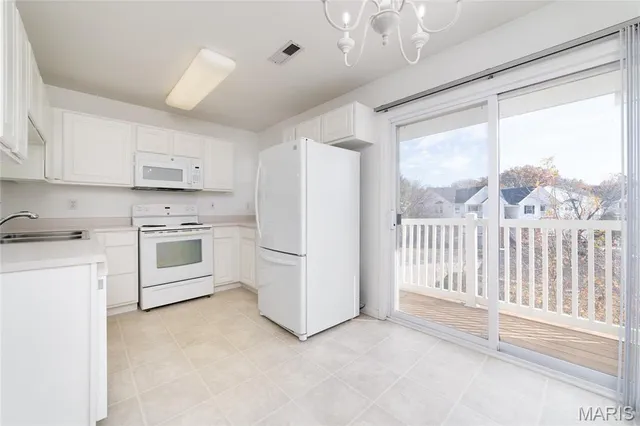 $150,000 | 410 Benton Drive, Unit L, St. Peters, MO 63376